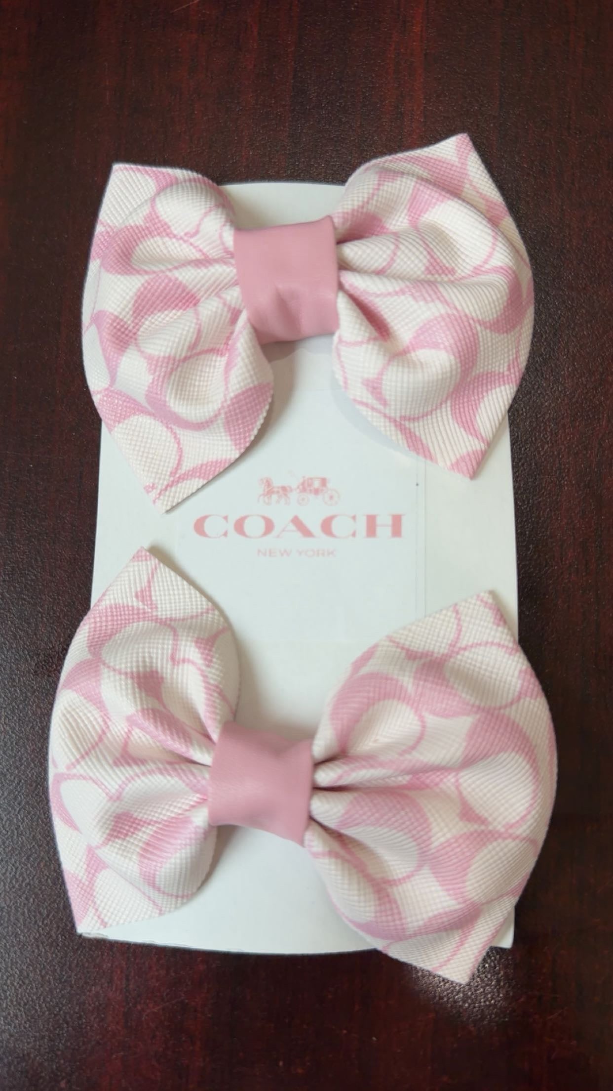 White/Pink Pair of Bows