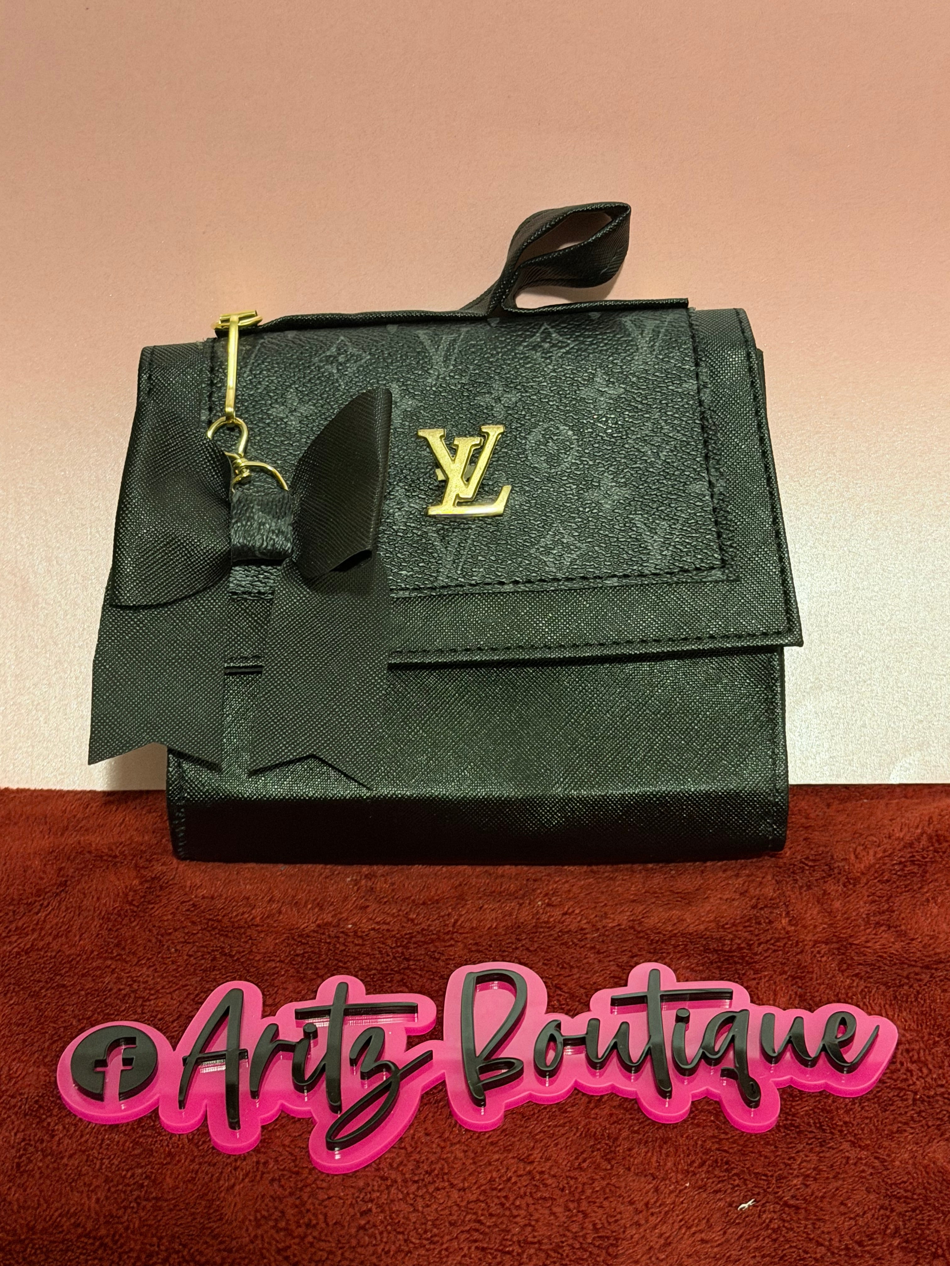 Black Purse