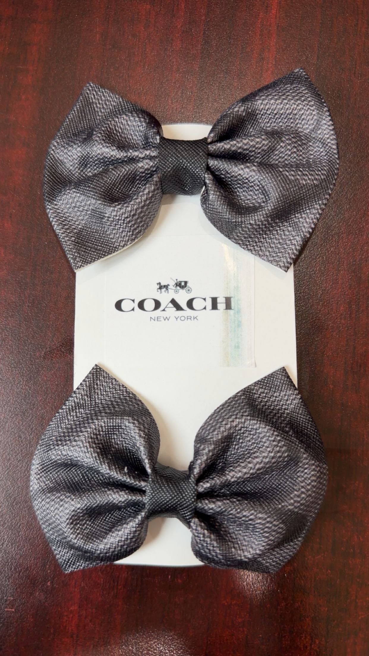 Black Pair of Bows