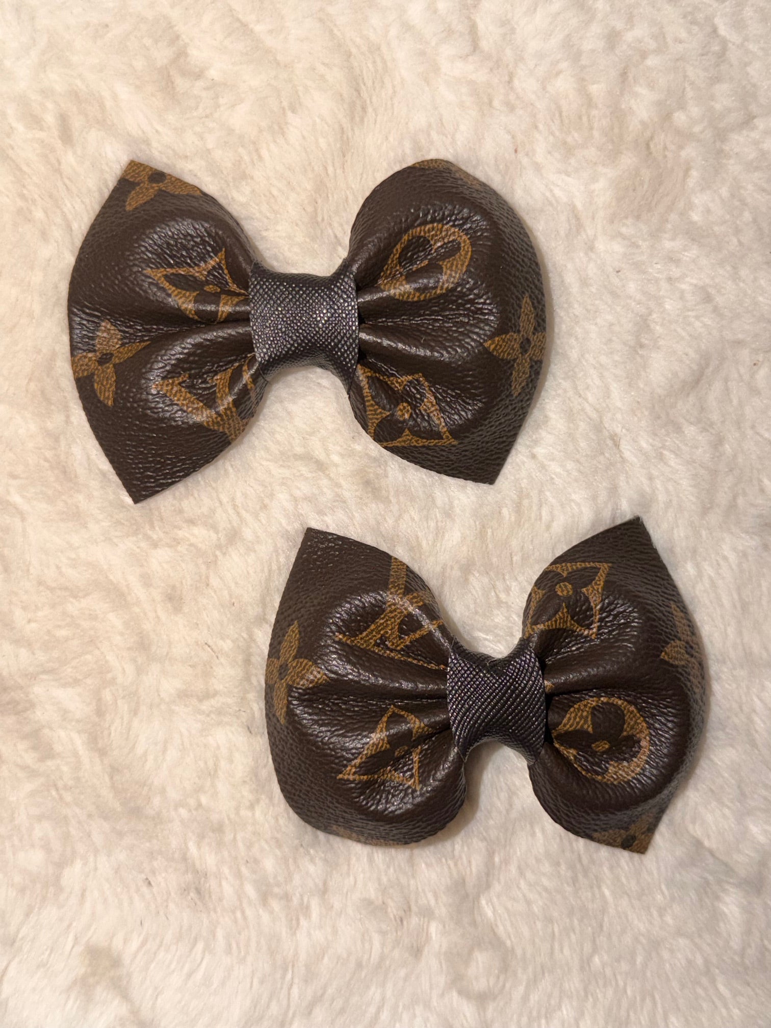 Pair of Brown Bows