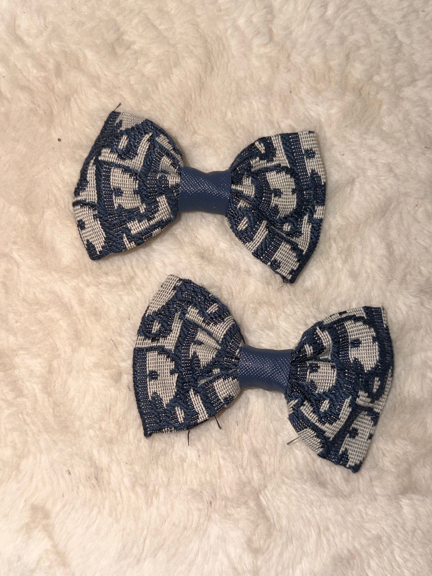 Pair of Blue/White Bows