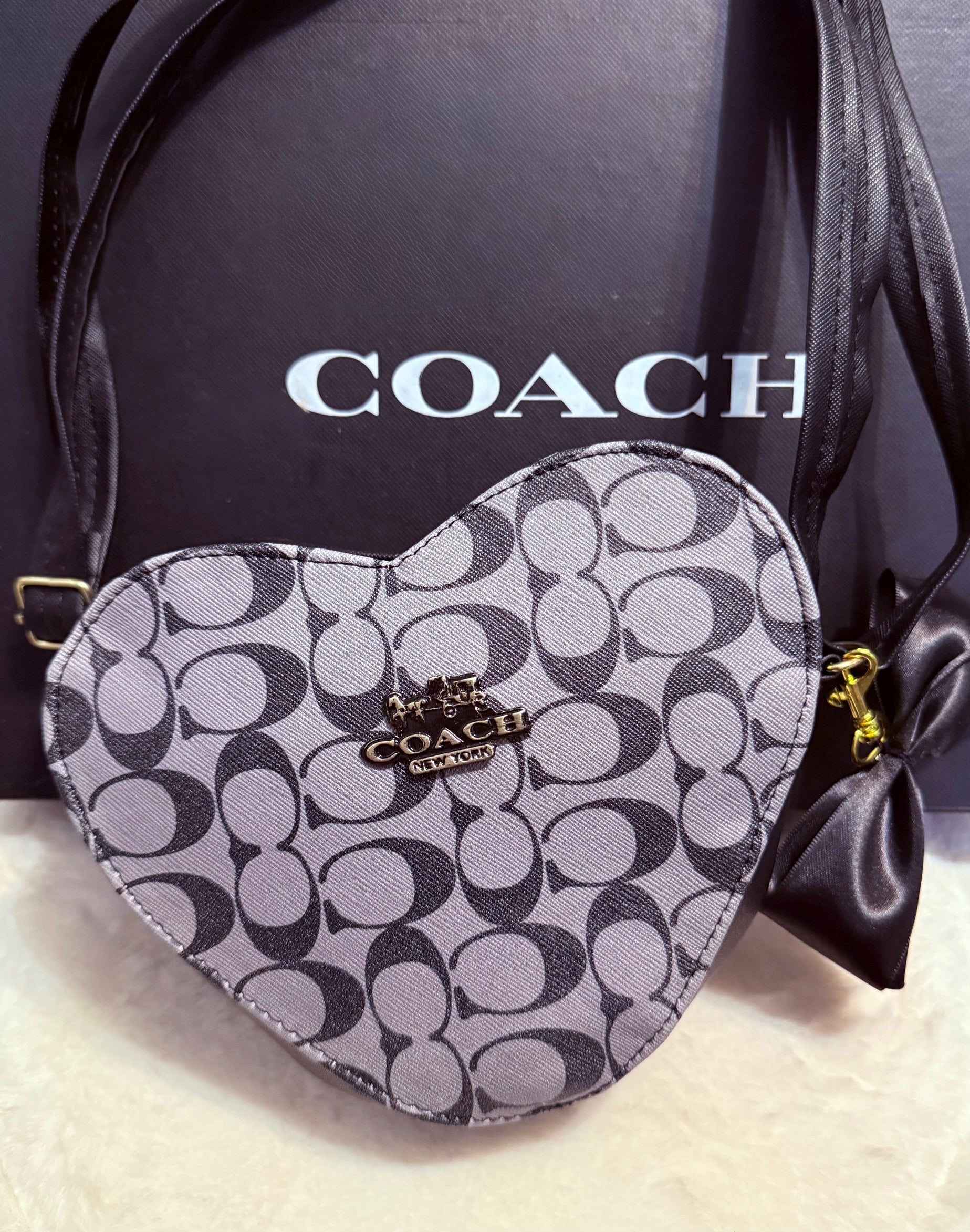 Black Heart Purse